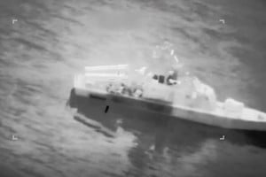 “Serán tratados de forma expedita y violenta. ¡CUIDADO!”, advirtió Trump.