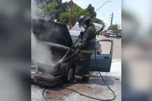 Los daños fueron muy importantes en el automóvil. Foto: El Litoral