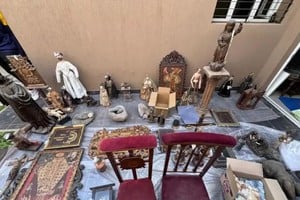 El principal investigado es una persona dedicada a la venta de antigüedades.