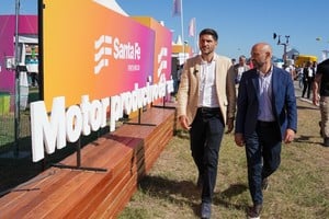Pullaro participó de la apertura de Expoagro en el autódromo de San Nicolás.