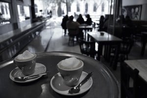 "No hay ciudad que merezca ese nombre sin bares". Foto: Flavio Raina.