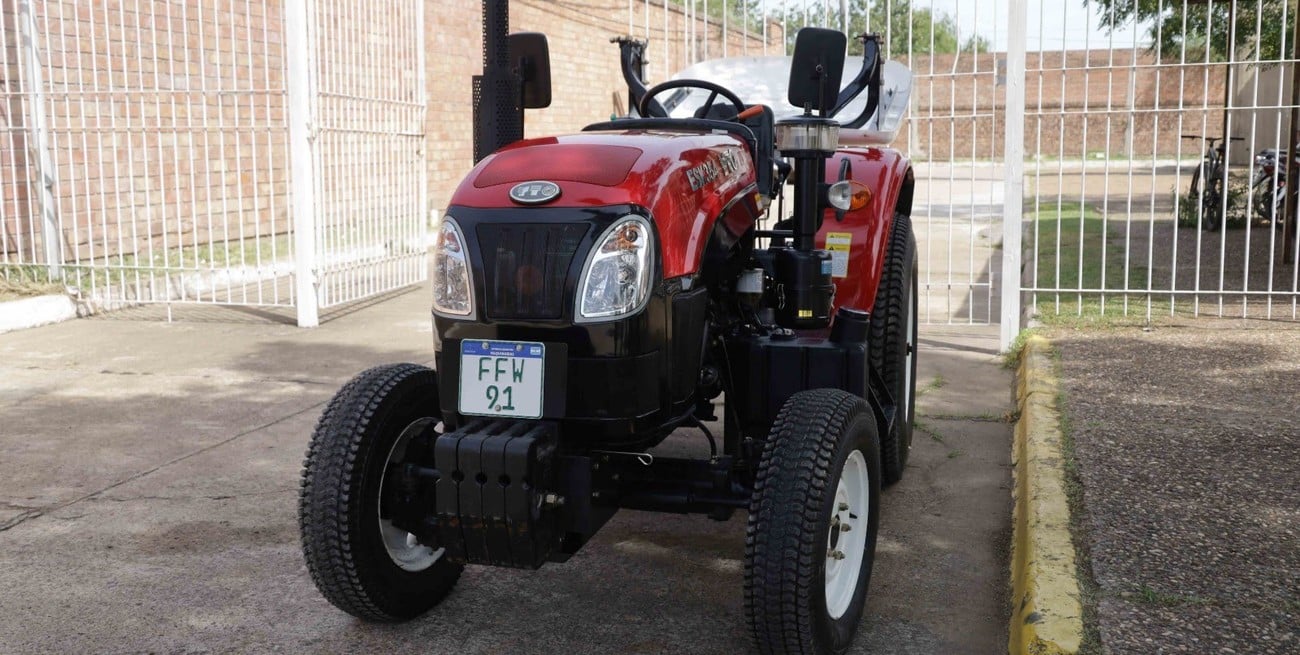 Santa Fe compró un tractor para el Cementerio Municipal