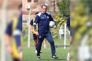 El "Chavo" Lema, entrenador de un sorprendente Acassuso, hizo declaraciones este jueves.