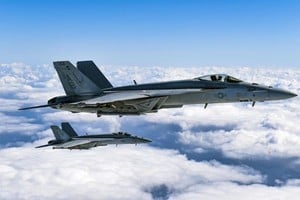 Estados Unidos anunció la pérdida de un avión en Irak y desplegó un operativo de rescate.