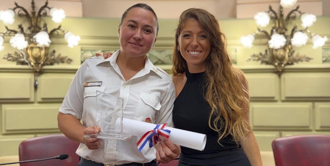 La diputada Galnares distingue a Marianela Magnano como "Mujer Santafesina Destacada"
