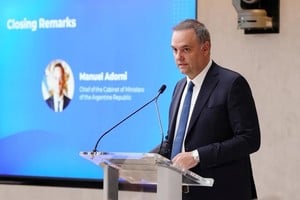 Manuel Adorni y las tentaciones del poder.