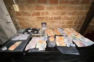 La resolución se dictó en el marco de un procedimiento abreviado, mecanismo mediante el cual el imputado reconoce su participación en el hecho.