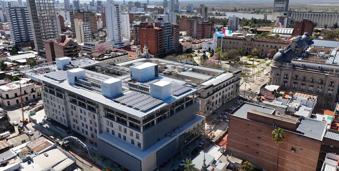 Cruces por el edificio de Tribunales de Santa Fe en la apertura del Año judicial

