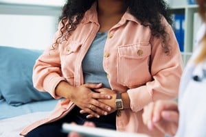 La endometriosis afecta entre el 10% y el 15% de las mujeres en edad reproductiva.