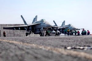 La fuerza área norteamericana muestra su potencia en Medio Oriente.