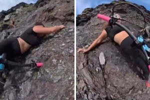 Una cámara 360 registró el momento en que una ciclista casi cae por un acantilado.