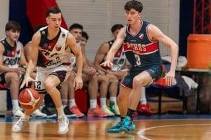 Colón sumó su 10° triunfo y se aleja de la zona de riesgo. Foto: LNB.