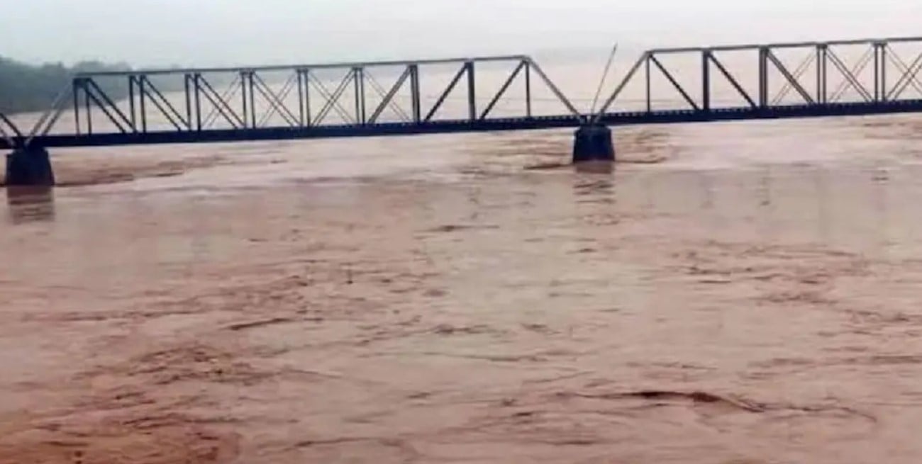 Salta: el desborde del río Bermejo dejó comunidades aisladas y obligó a desplegar operativos de asistencia