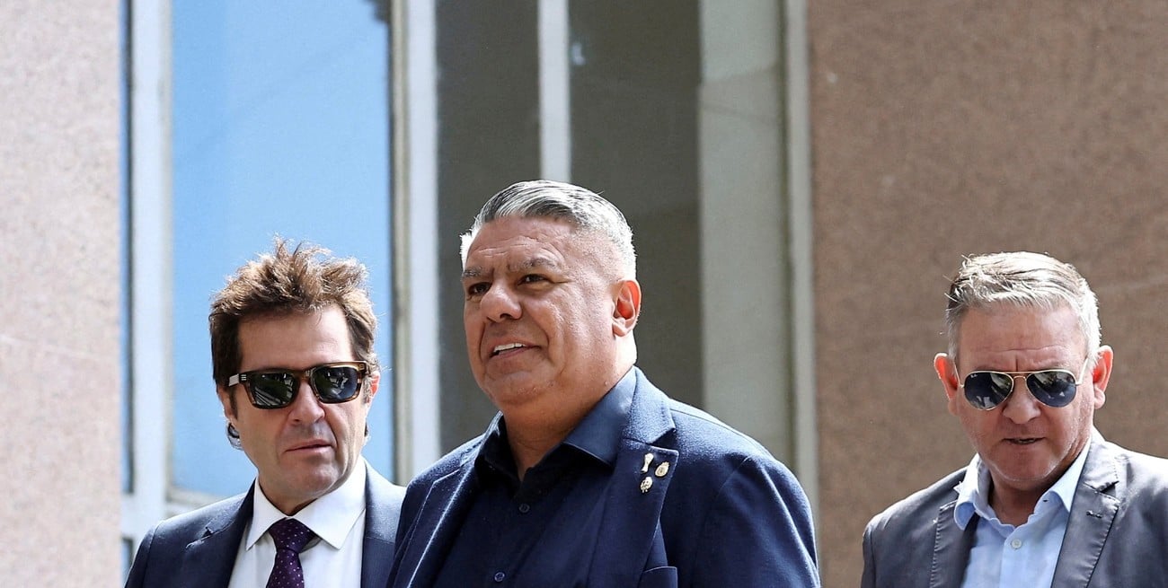 Revés para "Chiqui" Tapia: la Justicia le negó un permiso general para salir del país