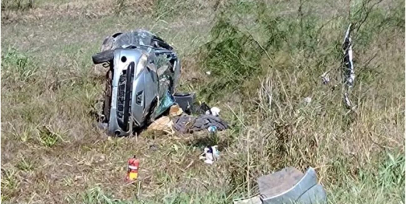 Despiste y vuelco en Entre Ríos: murió una beba que viajaba con sus padres