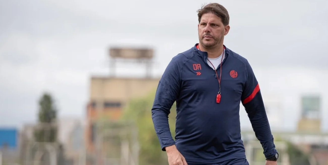 San Lorenzo echó a Ayude después de la goleada con Defensa y Justicia