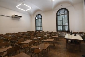 Mayoría de aulas vacías en las distintas facultades de la UNL, aunque los edificios permanecen abiertos y con atención de Bedelía en algunos de ellas. Foto: Carolina Niklison