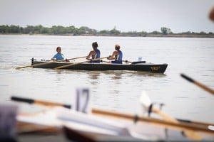 Travesía de remo en el Paraná: Villa Gobernador Gálvez, otra vez protagonista