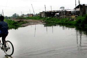 Algunos establecimientos aún funcionan como centros de evacuación y refugio.