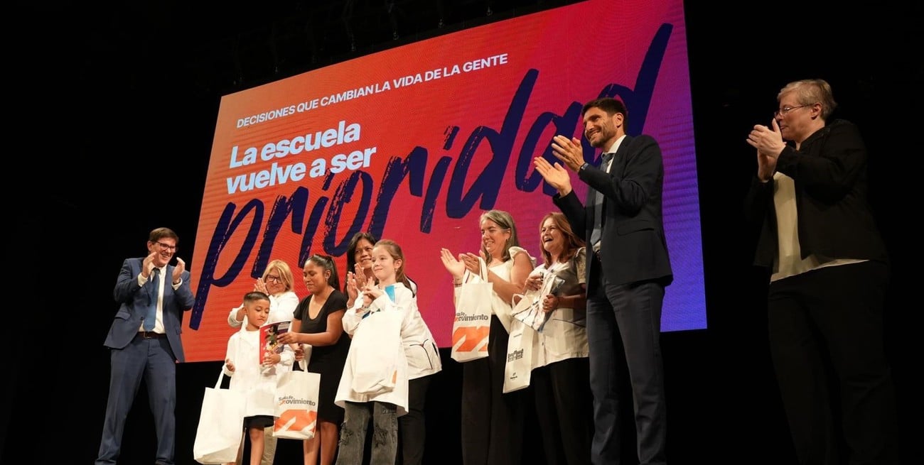 Pullaro instó a los funcionarios a salir a difundir los cambios y transformaciones