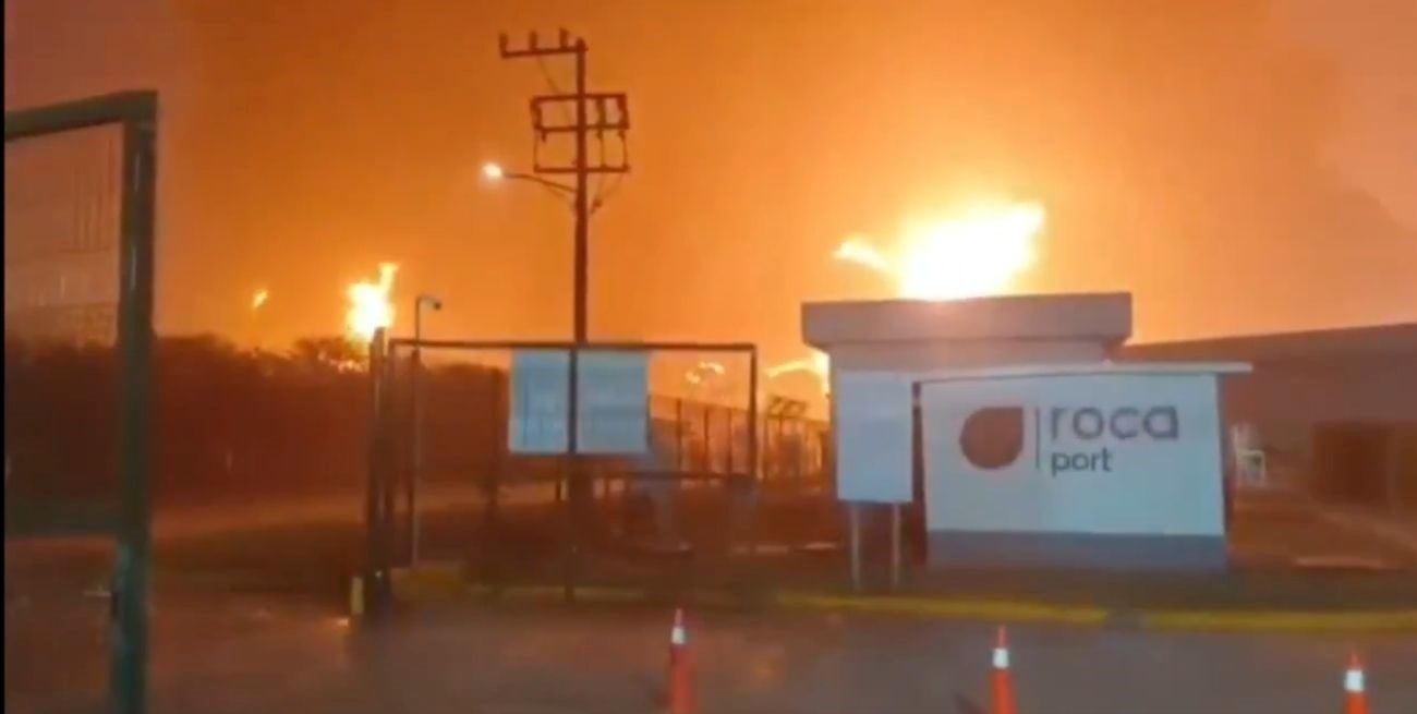 Se incendió una de las refinerías de la petrolera estatal de México y dejó al menos cinco muertos