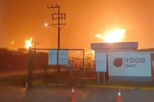 Incendio en la petrolera Pemex del complejo Dos Bocas