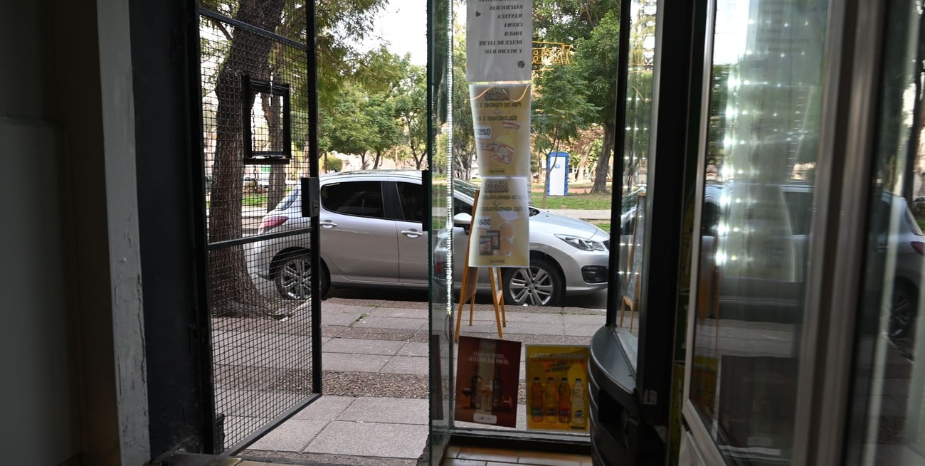 Cárcel para un ladrón de fernet en cinco kioscos y almacenes de Santa Fe