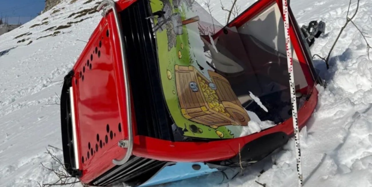 Se desprendió un teleférico en una estación de esquí suiza: murió una mujer