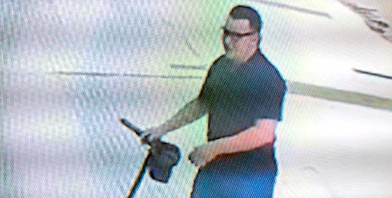 Un cuento del tío millonario: le robó 400 mil dólares a una jubilada de Avellaneda y escapó en monopatín