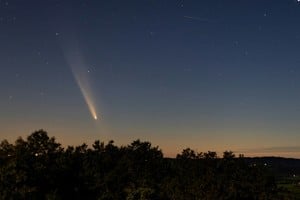 El cometa se aproxima al Sol en una trayectoria extrema.