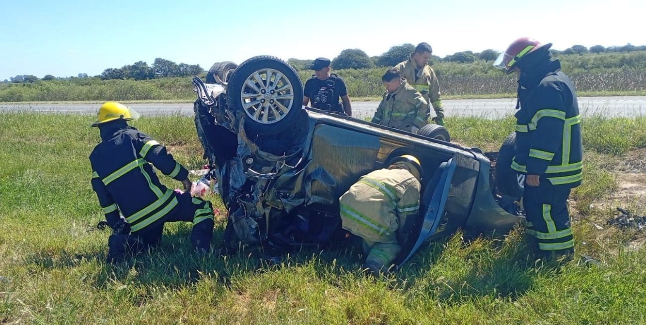 Tumbos y choque en la autopista a la altura de la ciudad de Coronda