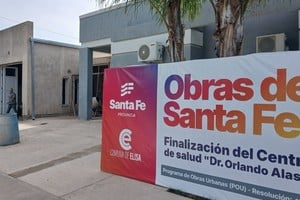 La obra, financiada por la Provincia a través del Programa de Obras Urbanas (POU), contempla la construcción de un nuevo shock room para la atención de urgencias, un ingreso específico para ambulancias y dos nuevas habitaciones con baños privados.