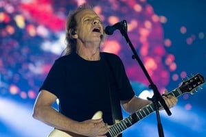 Stevie Young fue internado en Buenos Aires por precaución antes de los shows en River.