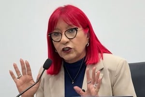 El pedido de informes apunta a la planta elevadora ubicada en San Juan y Larrea.


