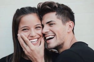 La relación entre Emilia y Fer Vázquez terminó en 2018 bajo términos que la propia cantante describió en entrevistas posteriores como "tóxicos". 