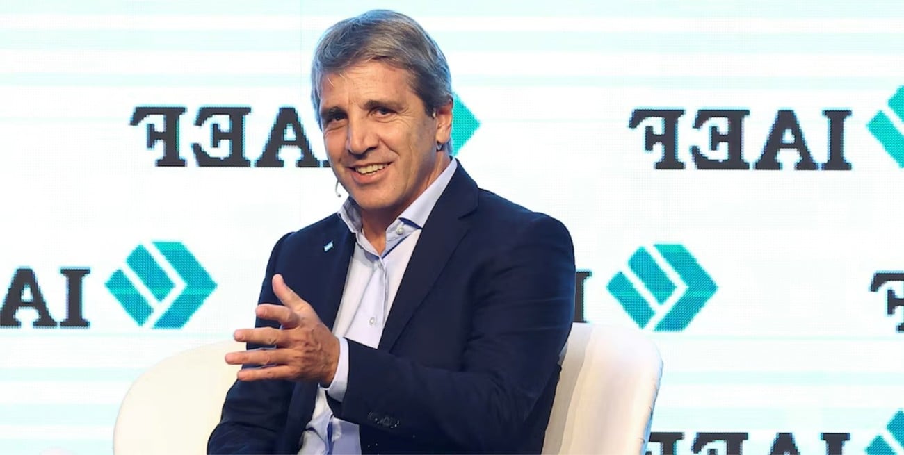 Caputo sobre la inflación: "No podemos forzar a la gente a tener pesos"