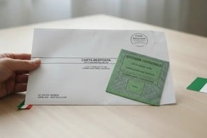 Sobre para el voto por correo en el referéndum de Nordio de 2026 para los italianos en el extranjero. Crédito: Guia da Itália