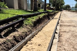 Las calles intervenidas con maquinarias son: Rosendo Fraga, entre Corrientes y San Juan; Bianchi, entre Córdoba y Europa; y Córdoba entre Bianchi y Leiva.