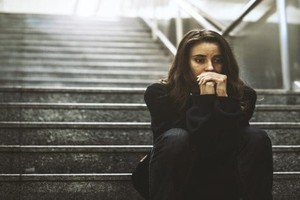 "La preocupación no es el estado de anticipación en que se vive pensando en lo que va a pasar. La buena preocupación es la que, en cada momento, se pregunta qué se puede hacer y, si no se puede hacer nada, esperar".