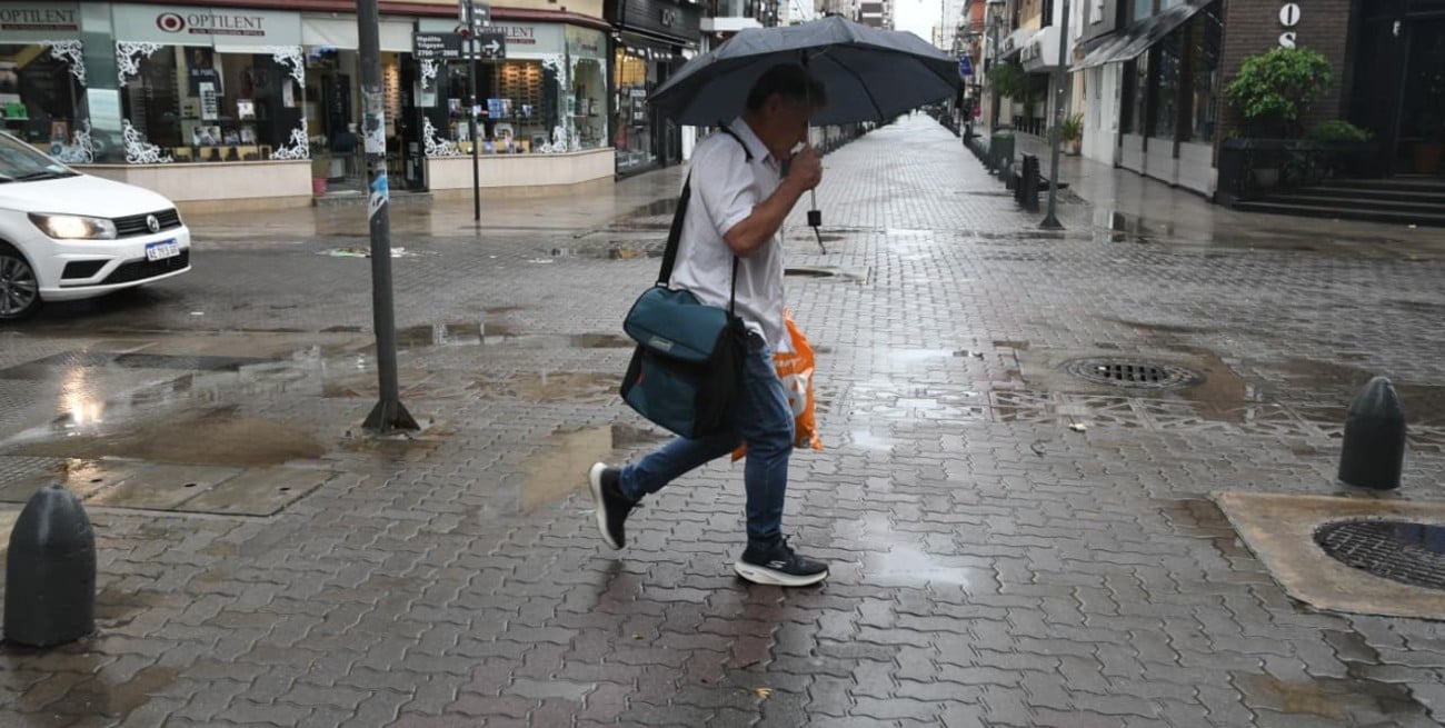 Tormenta fuerte: el municipio destacó el  funcionamiento de bombas y desagües en Santa Fe