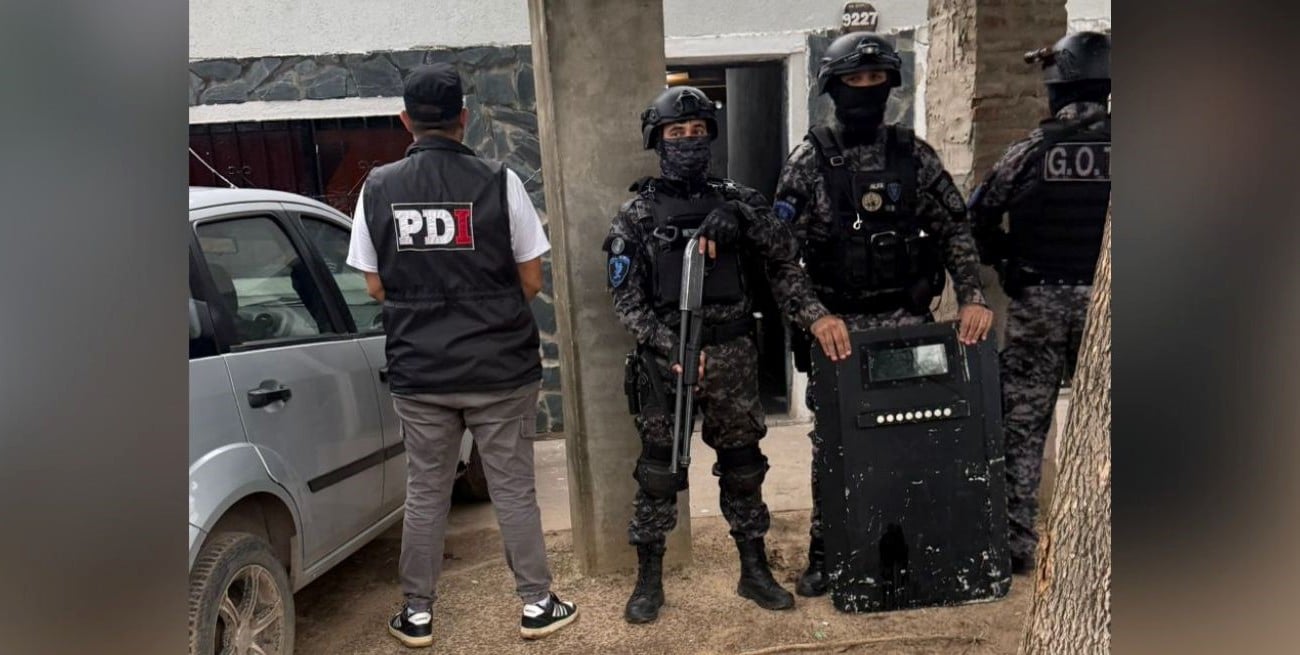 Motochorros del oro: imputan a dos jóvenes por una saga de asaltos contra mujeres en Santa Fe