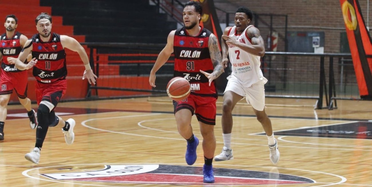 Colón le ganó al descendido Huracán Las Heras en su último partido en casa de la temporada