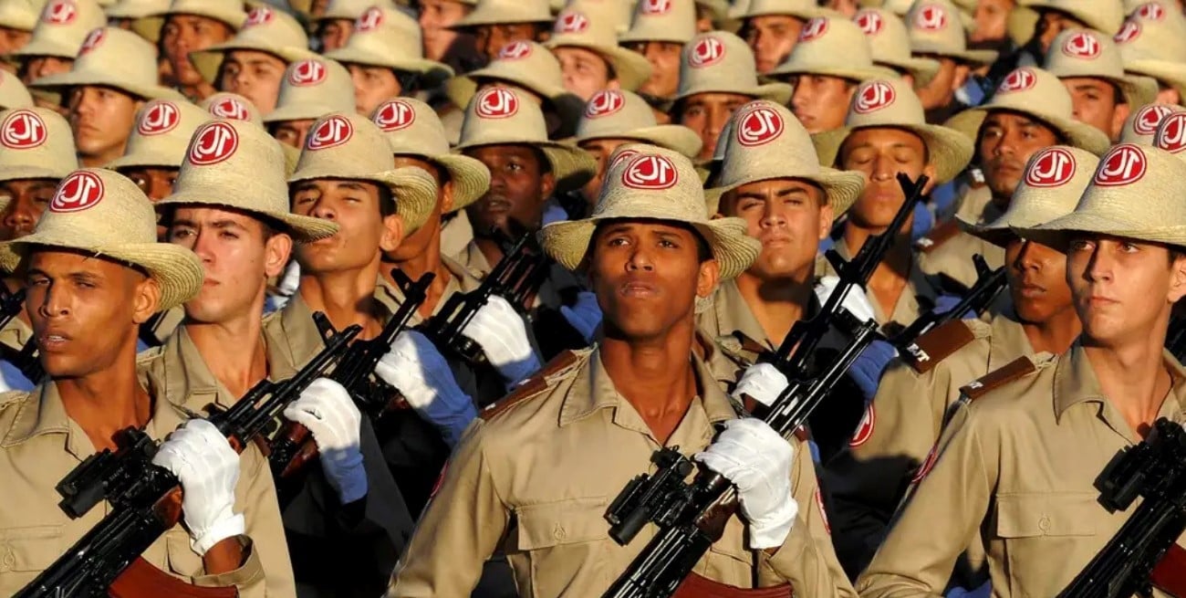 Cuba se alista para un avance de Estados Unidos, en medio de una crisis energética