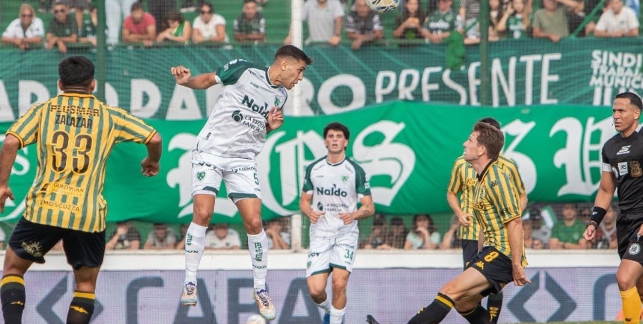 Sarmiento le ganó a Aldosivi por 2-0 y lo hundió en zona de descenso del Torneo Apertura 2026
