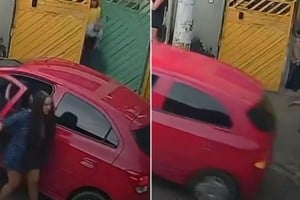 El robo ocurrió frente a un centro extraescolar de San Pablo y quedó registrado por cámaras de seguridad.