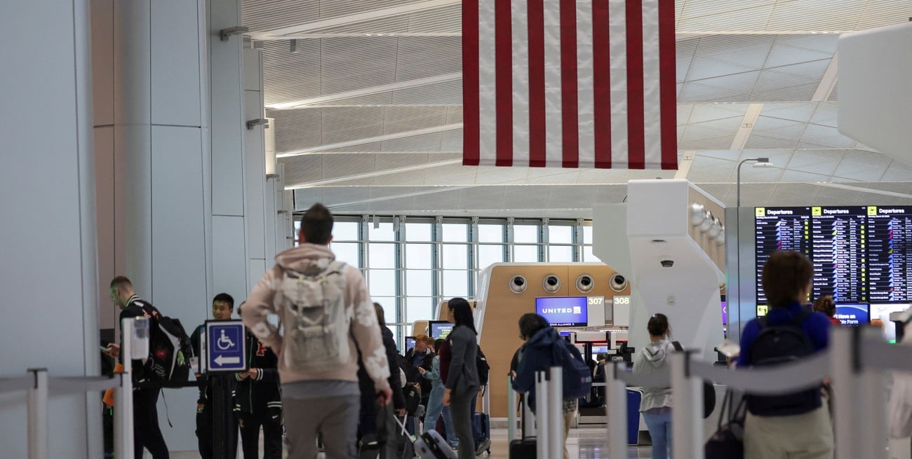 Caos en los vuelos de Estados Unidos por el corte accidental de un cable de fibra óptica