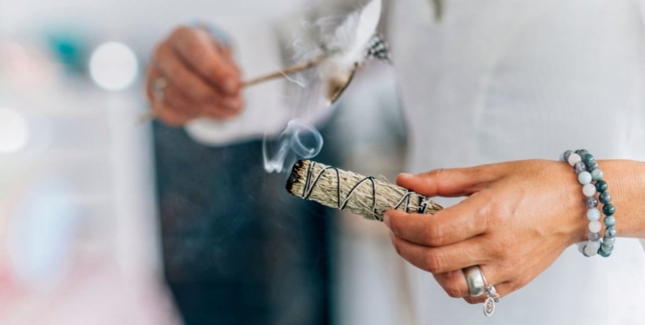 Cómo usar salvia para limpiar ambientes y en qué momentos hacerlo