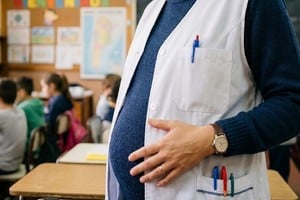Esta iniciativa busca llevar tranquilidad a las docentes a la hora de elegir tener hijos y facilitar la lactancia materna, propendiendo a garantizar el futuro de las generaciones. 
