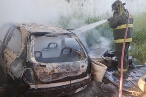 El rodado estaba desmantelado y no apareció ningún responsable. Foto: Gentileza