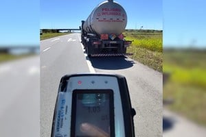 Al realizarse el test de alcoholemia obligatorio, el dispositivo arrojó un resultado de 1.03 g/l de alcohol en sangre. 
